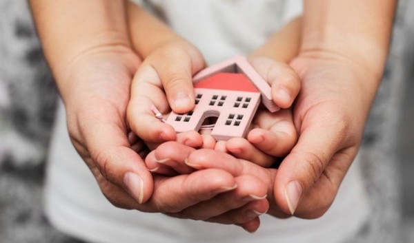 Дети сохраняют право собственности на имущество, наследство от бывшего отца или матери
